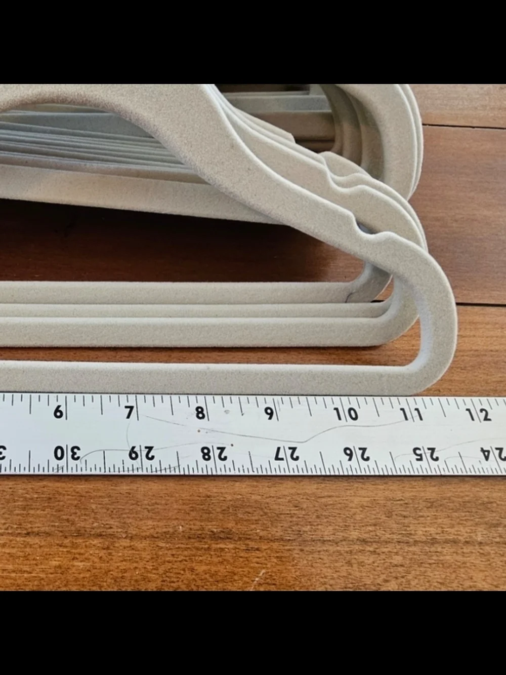 N/A secure wardrobe hangers
